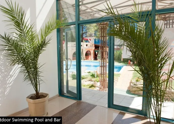 Colosseum 2 3* Napospart