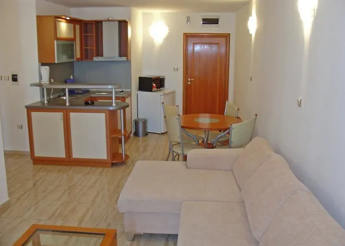 Апартхотел Colosseum 2