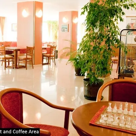 Colosseum 2 Aparthotel 3*