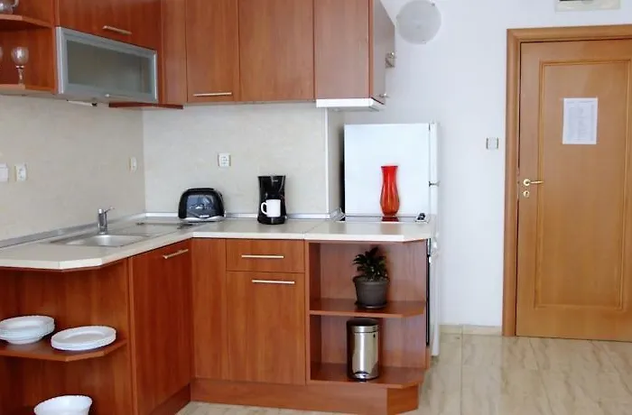 Colosseum 2 Aparthotel Aparthotel 3*